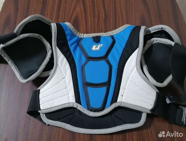 Детская хоккейная форма (Нагрудник, Краги, щитки)