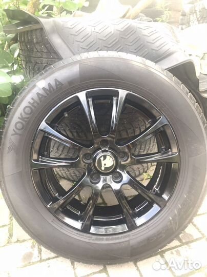 Yokohama Bluearth ES32 215 60 16 (Skoda Yeti)