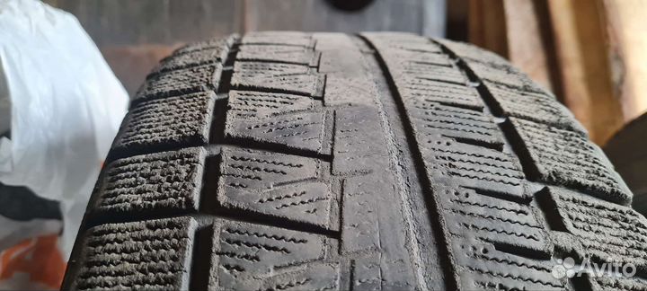 Bridgestone Blizzak Ice 205/55 R16