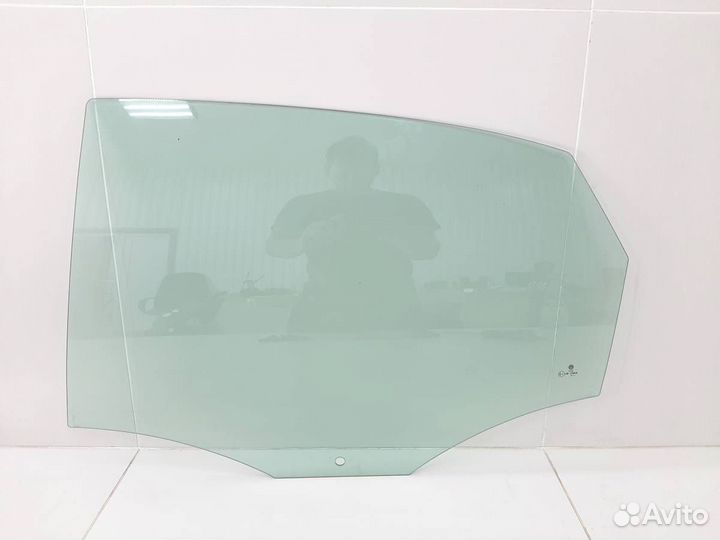 Стекло двери задней левой Volkswagen Polo Sed RUS