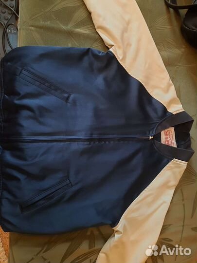 Бомбер женский Levi's
