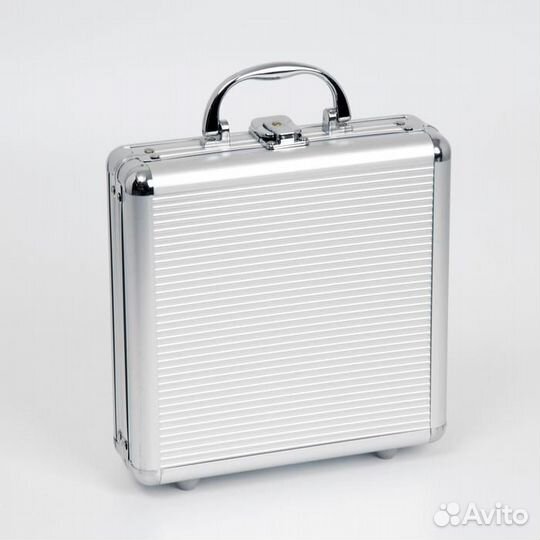 Покер в металлическом кейсе (2 кол, фиш 100шт с но