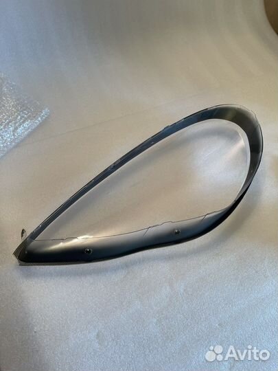 Стекло фары правой новое Porsche 970 дефект