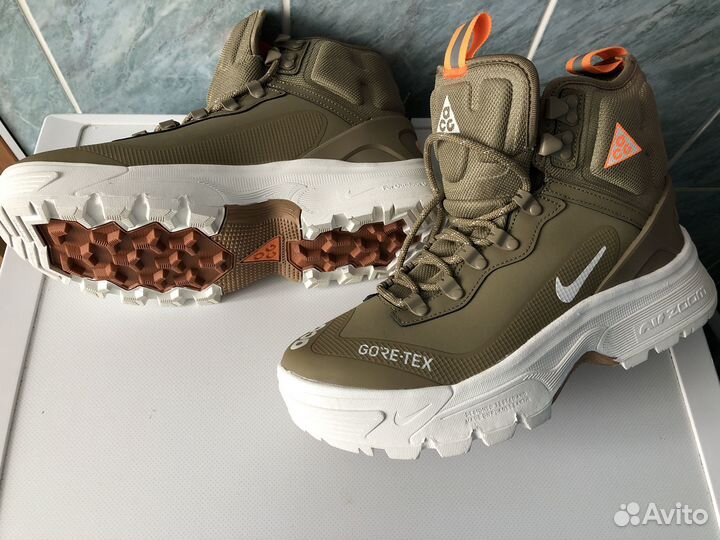 Ботинки Nike ACG gore-TEX 41 размер новые