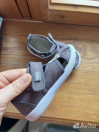 Сандалии детские 22 размер