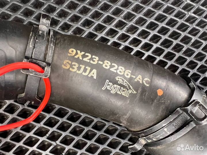 Патрубок радиатора нижний Jaguar xf 5.0 508 PS PN