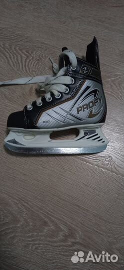 Коньки хоккейные детские profy Z 2000