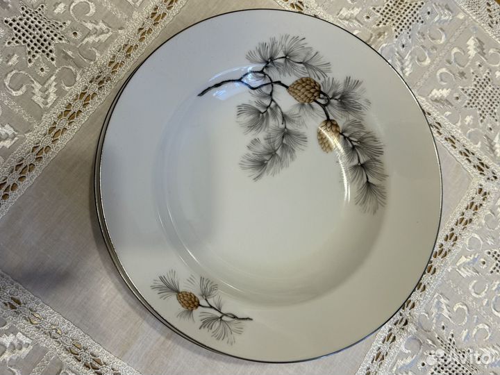 Предметы японского сервиза Sone шишки 333R