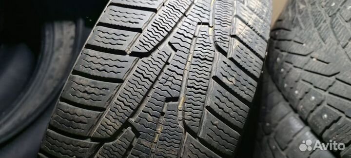 Kumho I'Zen Stud Snow KW11 215/60 R17