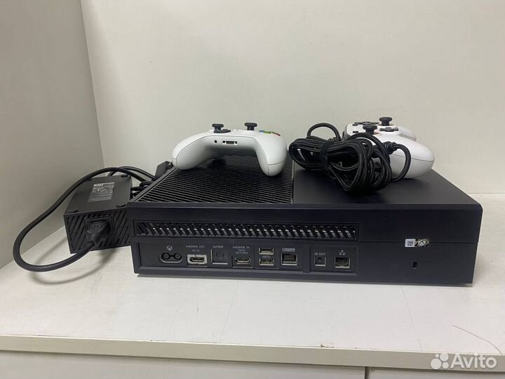 Игровые приставки Microsoft Xbox One 500GB