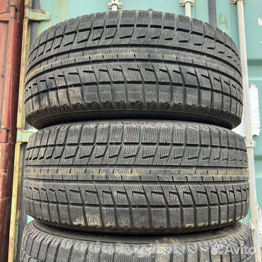 Bridgestone Blizzak RFT 255/50 R19