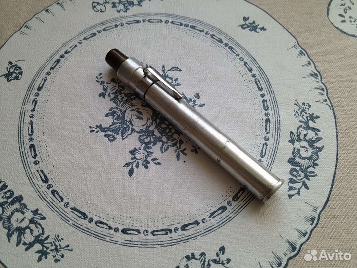 Нож на резбе