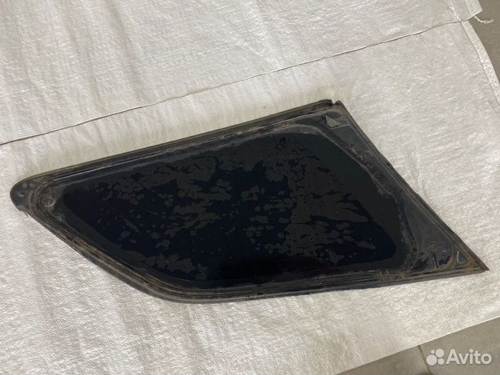Стекло заднее правое Mazda Cx-7
