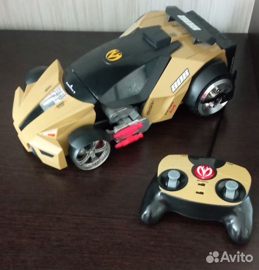 Подарок ребенку. Машина трансформер