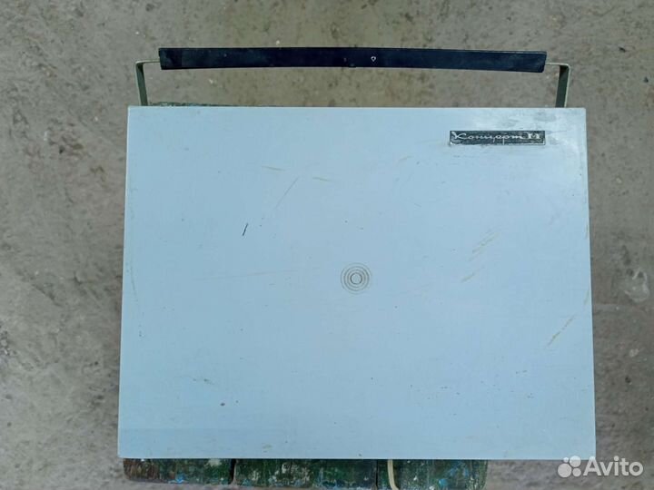 Виниловый проигрыватель