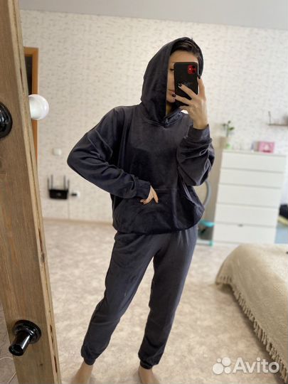 Костюм велюровый