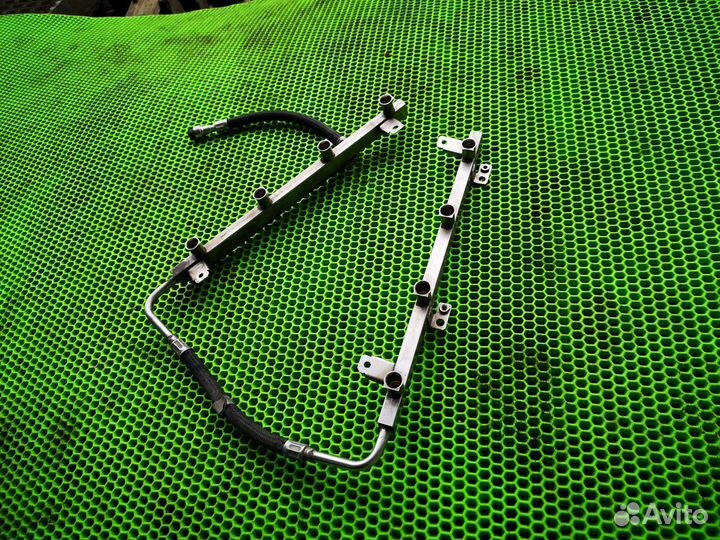 Рейка топливная рампа для BMW 7-серия E65/E66