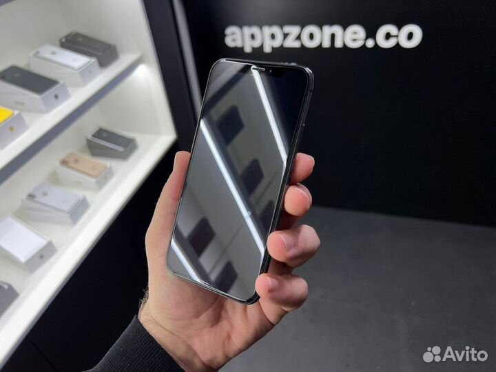 iPhone X, 64 ГБ