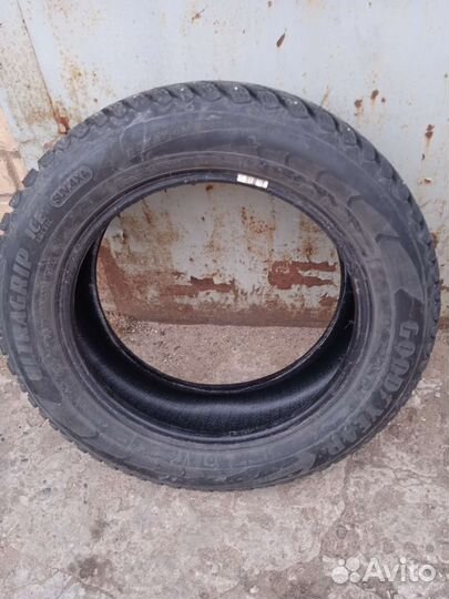 Goodyear UltraGrip Ice Arctic SUV 215/60 R17 100T