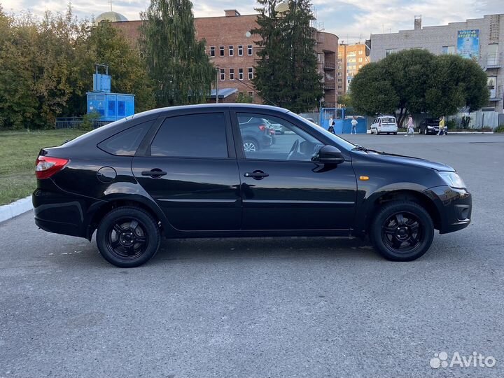 LADA Granta 1.6 МТ, 2016, 111 189 км