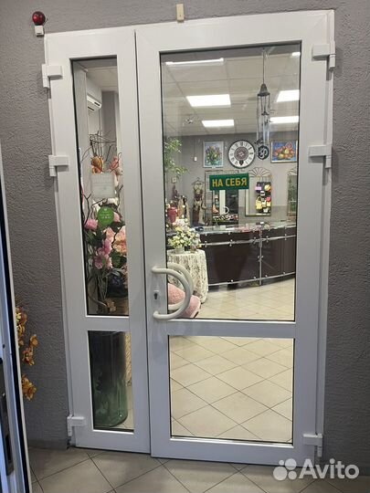 Дверь пластиковая входная