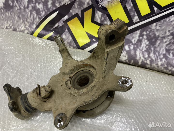 Кулак передний левый Laguna 2 Лагуна 1.8 2001-2008