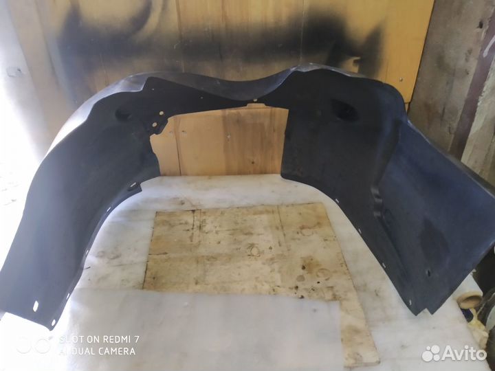 Подкрылок перед левый Chevrolet Tahoe 3