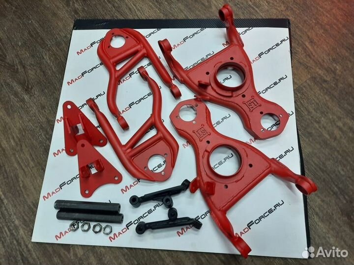 Рычаги треугольные 