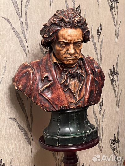 Бюст Людвиг van Бетховен