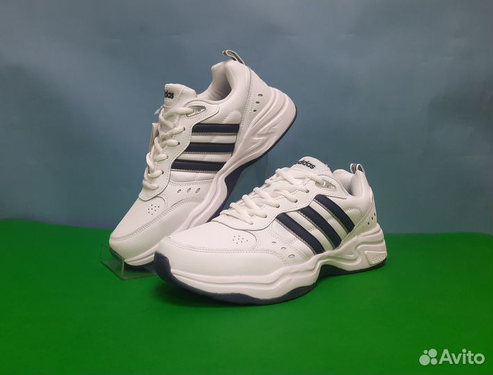 Кроссовки adidas strutter новые