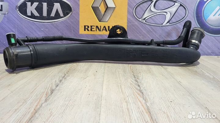Горловина топливного бака бензобака Renault clio 3