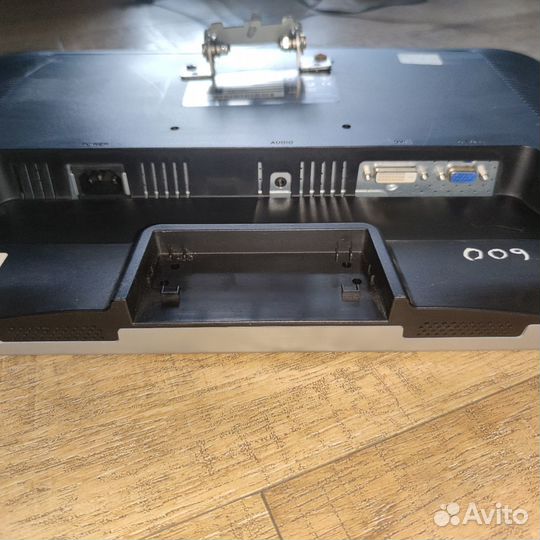 Монитор benq T221W 1680x1050