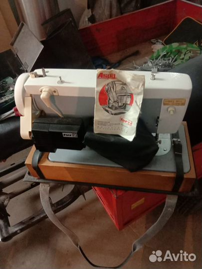 Продам электрическую швейную машинку Чайка 132м