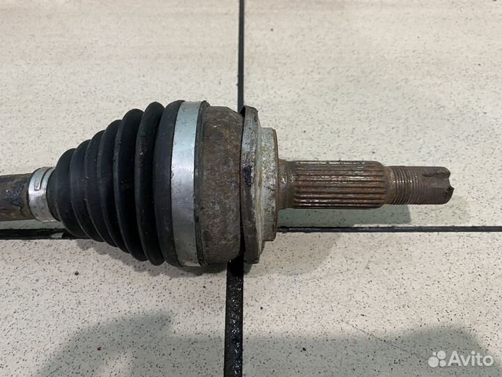 Привод передний левый Toyota Corolla e150