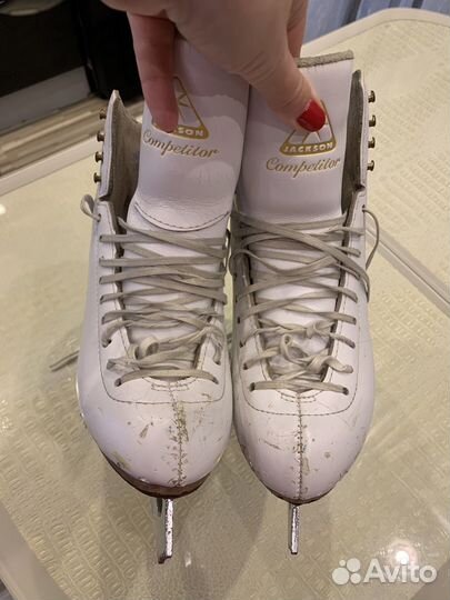 Фигурные коньки jackson