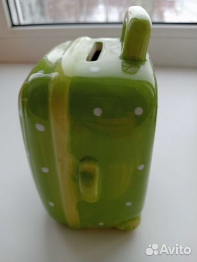 Копилка и статуэтка кошечка