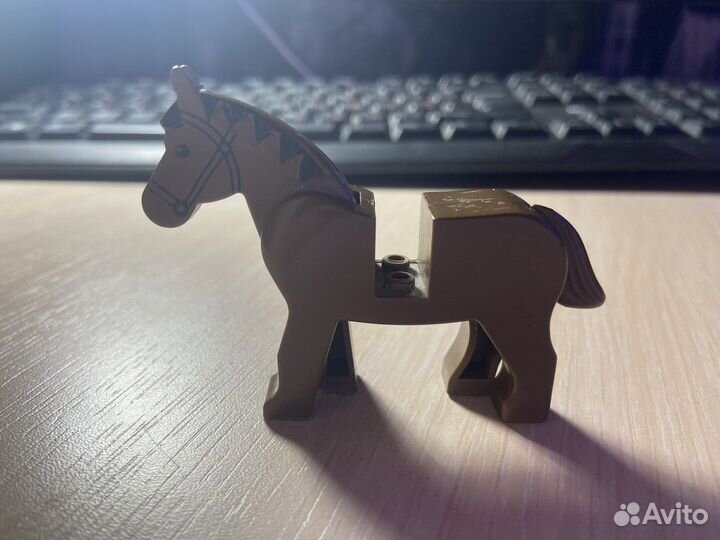 Лошадь lego