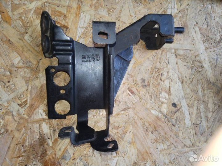 Кронштейн блока ABS Opel Astra J седан 1.6 бензин