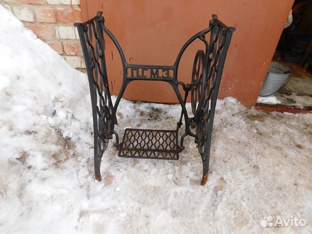 Чугунная станина от швейной машины Подольск пгмз