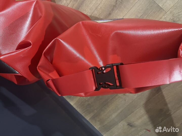 Гермомешки красные