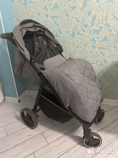 Прогулочная коляска каррело браво