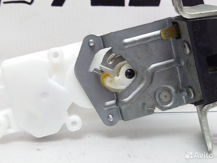 Замок багажника Mitsubishi Outlander II (2005—2009