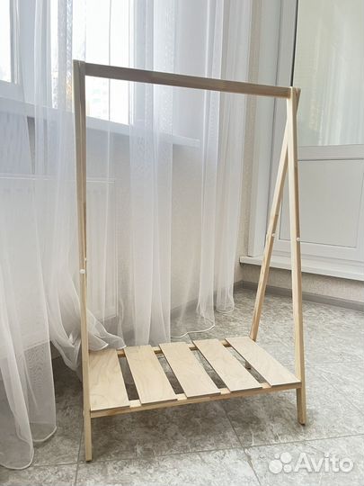 Вешалка напольная для детской одежды