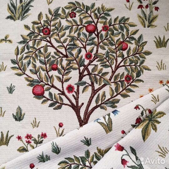 Ткань гобелен в стиле У. Морриса мильфлёр