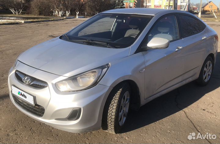 Hyundai Solaris 1.4 AT, 2011, 134 600 км