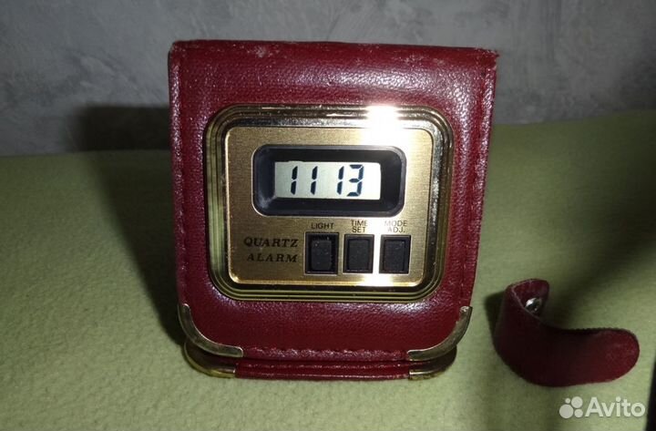 Часы lcd wallet travelling clock