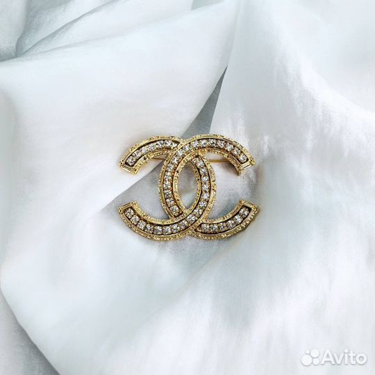 Брошь Шанель