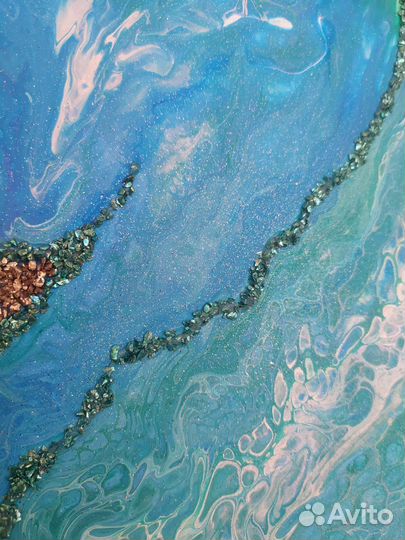 Картина в технике флюид арт