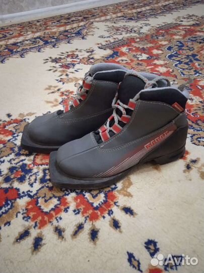 Лыжные ботинки детские 32 размер