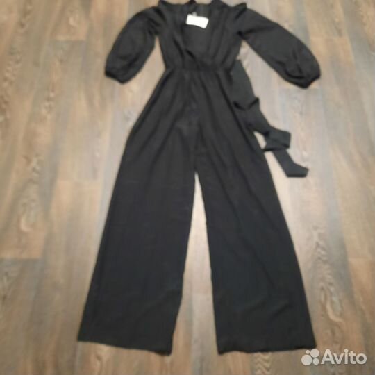 Комбинезон 42р-р новый